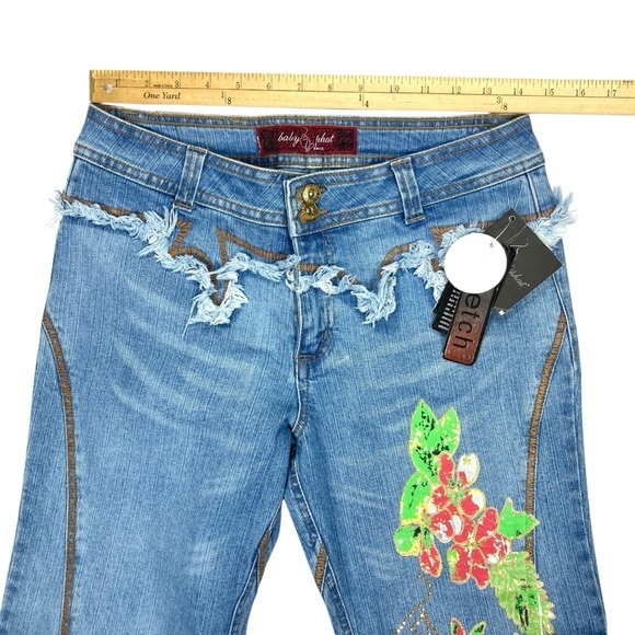 Baby Phat Jeans Womens Size 12/13 Blue Cropped Floral Embroidered Y2K Denim New - Picture 10 of 14
